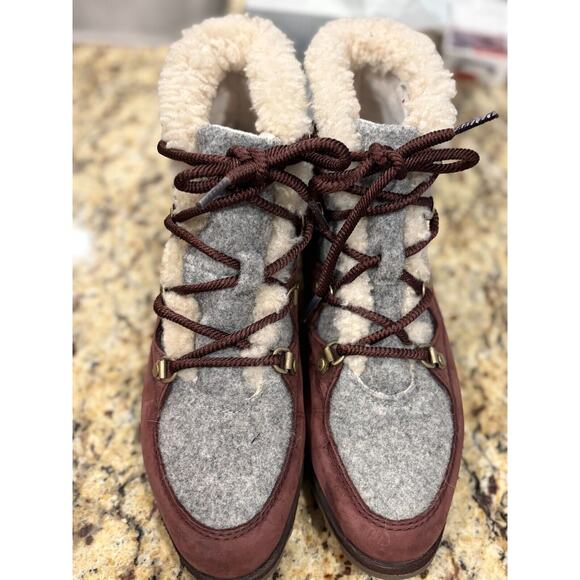 SOREL Sneakchic Alpine lace-up fur lined ankle chukka boots Maroon Size 7.5 - Picture 2 of 9